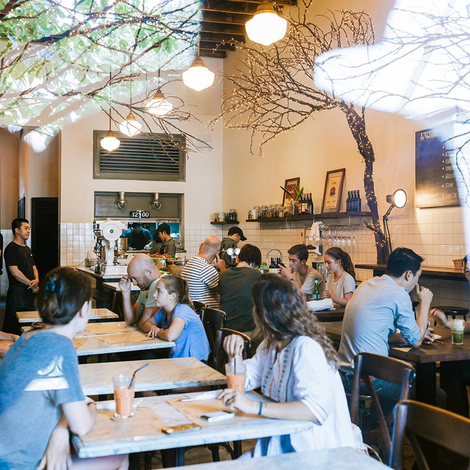 Sài gòn có nhiều quán cà phê nhưng ít có nơi nào có concept store “độc lạ” như L’Usine - Ảnh 1. Sài gòn có nhiều quán cà phê nhưng ít có nơi nào có concept store “độc lạ” như L’Usine - Ảnh 1.
