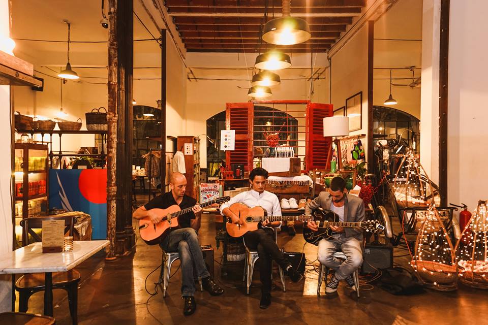 Sài gòn có nhiều quán cà phê nhưng ít có nơi nào có concept store “độc lạ” như L’Usine - Ảnh 12. Sài gòn có nhiều quán cà phê nhưng ít có nơi nào có concept store “độc lạ” như L’Usine - Ảnh 12.