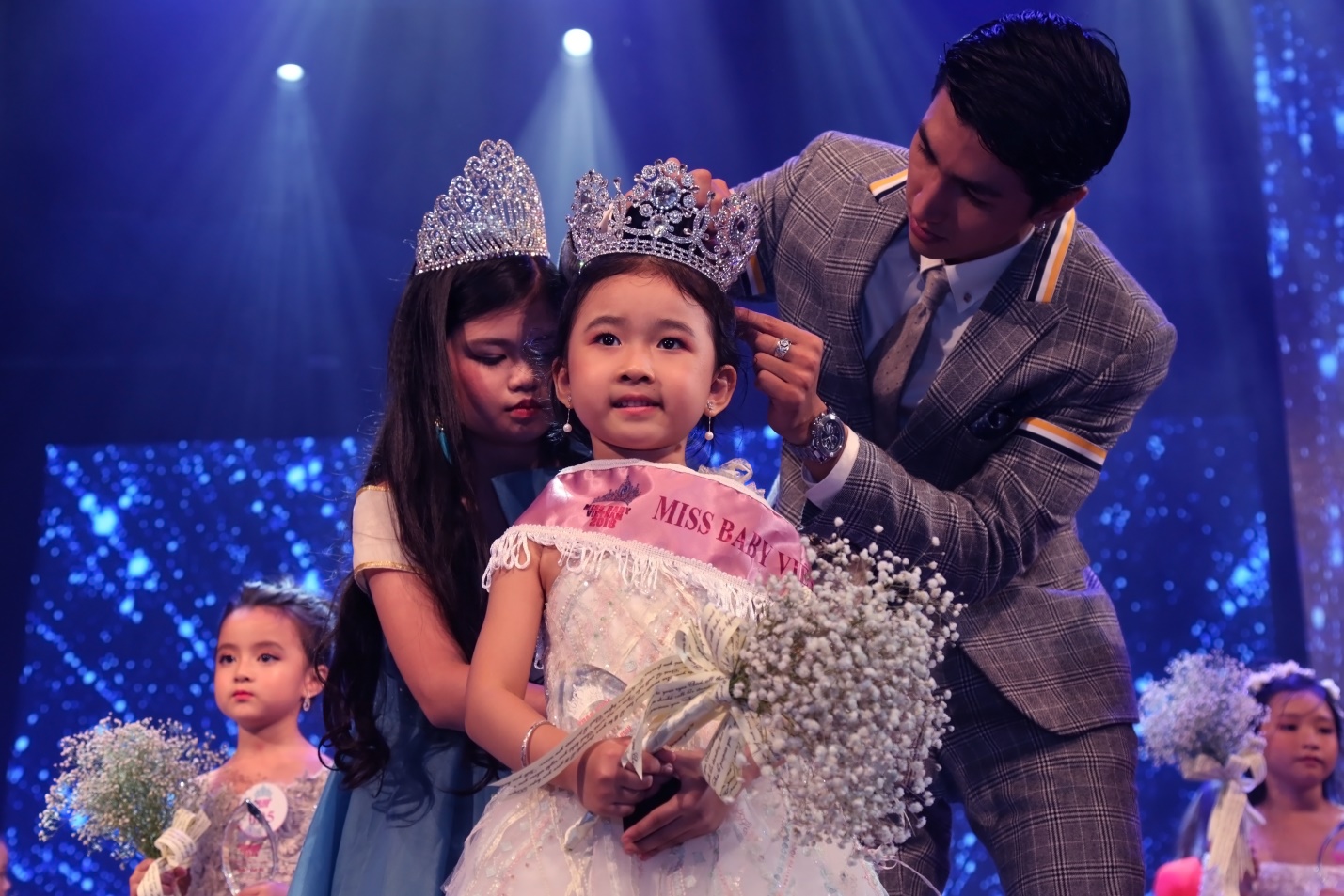 Nguyễn Thủy Tiên đăng quang hoa hậu nhí Việt Nam – Miss Baby 2018 - Ảnh 8. Nguyễn Thủy Tiên đăng quang hoa hậu nhí Việt Nam – Miss Baby 2018 - Ảnh 8.