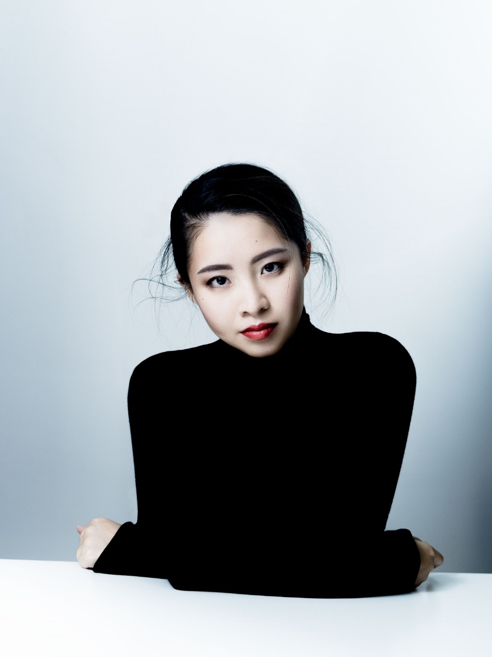 Phương My vinh dự là NTK Việt Nam đầu tiên mở màn Vancouver Fashion Week tại Canada - Ảnh 1. Phương My vinh dự là NTK Việt Nam đầu tiên mở màn Vancouver Fashion Week tại Canada - Ảnh 1.