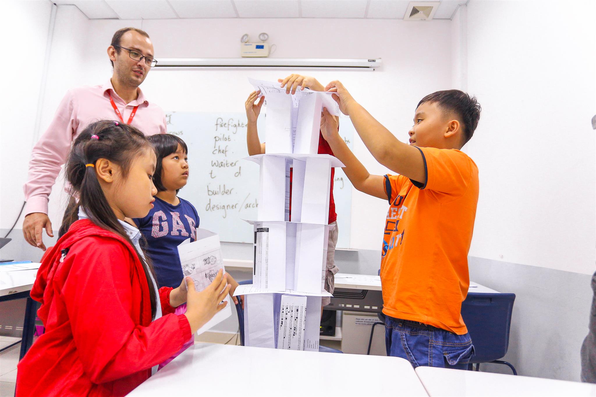 Dạy trẻ tư duy, tưởng dễ mà khó - Ảnh 2. Dạy trẻ tư duy, tưởng dễ mà khó - Ảnh 2.