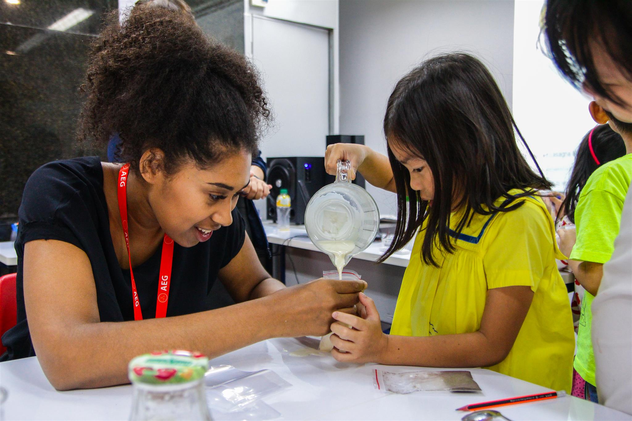 Dạy trẻ tư duy, tưởng dễ mà khó - Ảnh 4. Dạy trẻ tư duy, tưởng dễ mà khó - Ảnh 4.