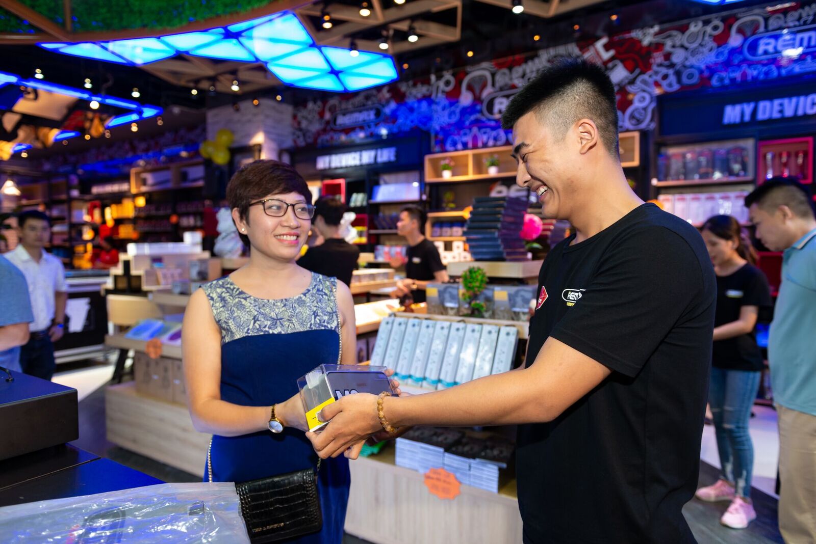 Khám phá ngay thiên đường phụ kiện công nghệ mới tại Hà Nội - Ảnh 5. Khám phá ngay thiên đường phụ kiện công nghệ mới tại Hà Nội - Ảnh 5.