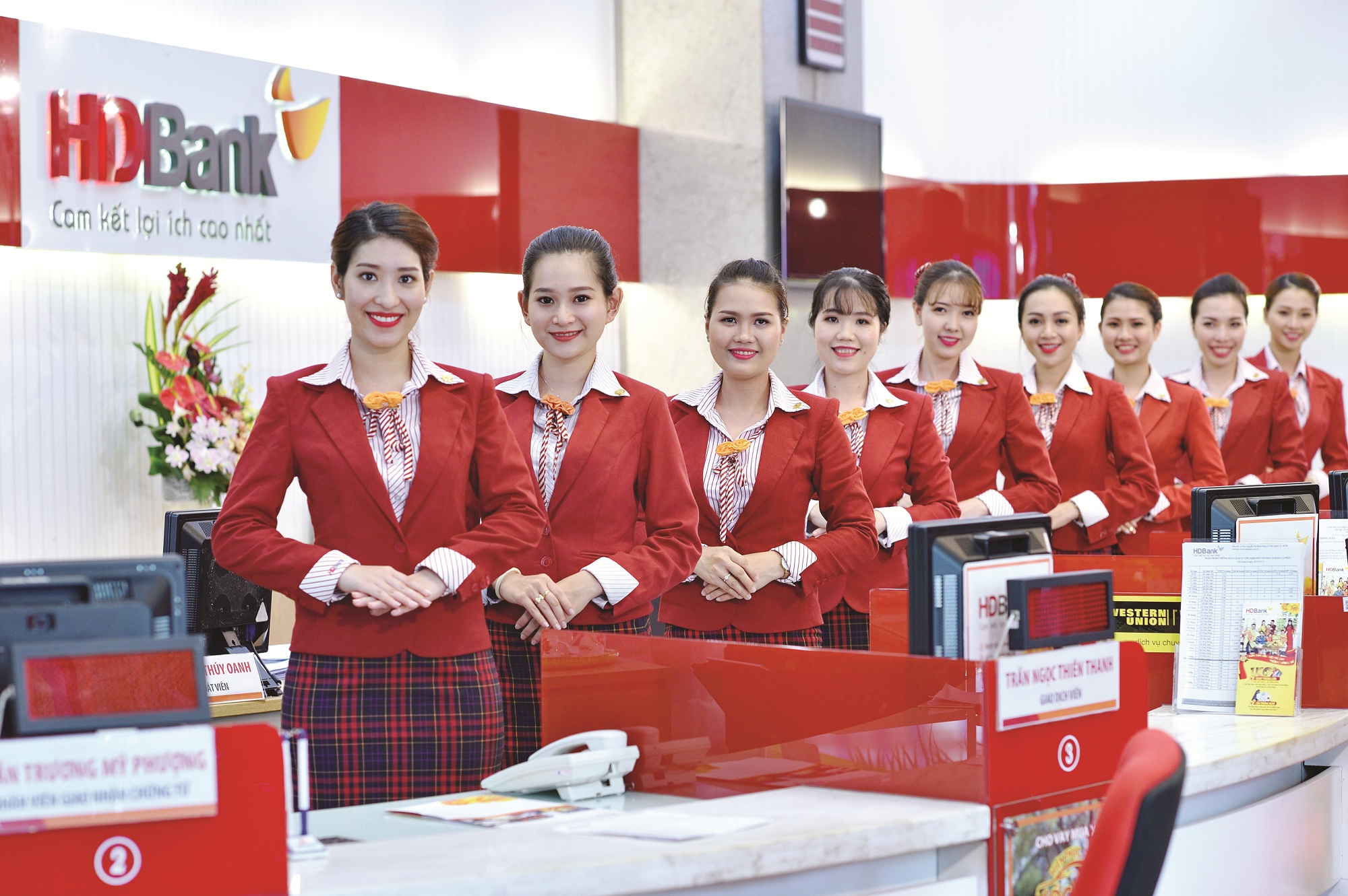 HDBank được bình chọn là nơi làm việc tốt nhất châu Á năm 2018 - Ảnh 4. HDBank được bình chọn là nơi làm việc tốt nhất châu Á năm 2018 - Ảnh 4.