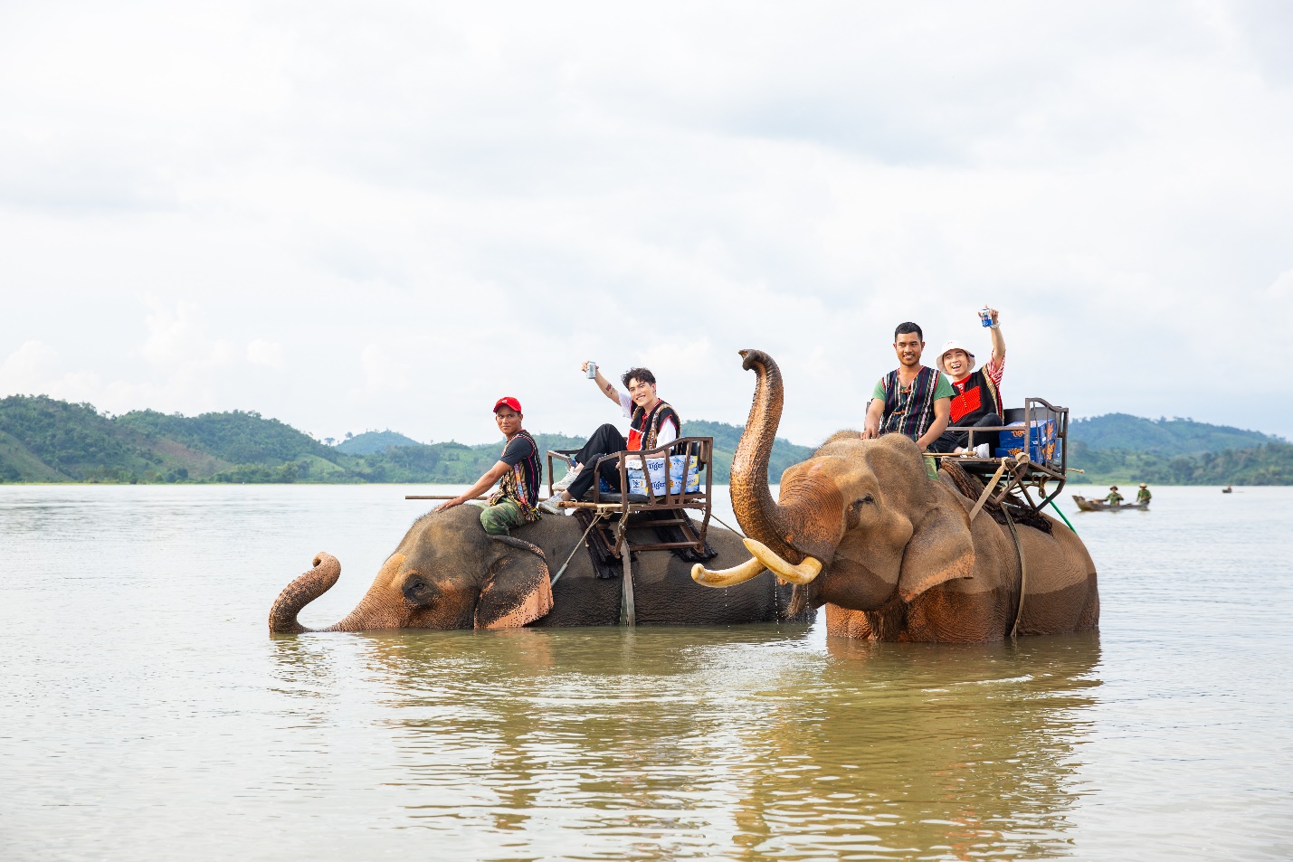 Châu Đăng Khoa bắn rap buộc Karik hát vai nữ Người lạ ơi gây sửng sốt - Ảnh 2. Châu Đăng Khoa bắn rap buộc Karik hát vai nữ Người lạ ơi gây sửng sốt - Ảnh 2.