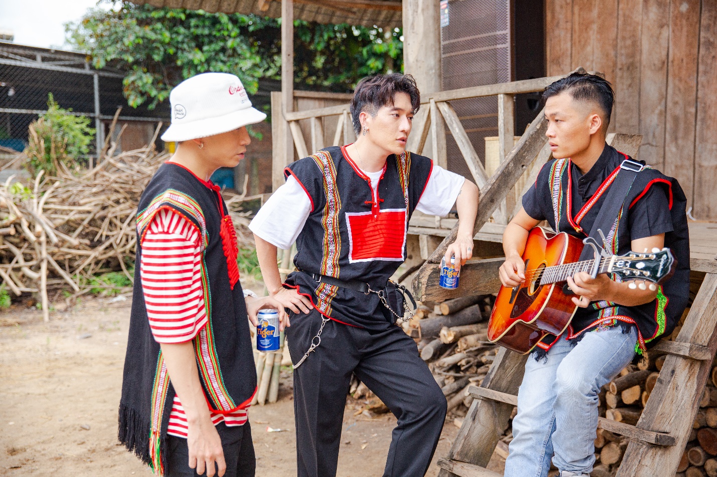 Châu Đăng Khoa bắn rap buộc Karik hát vai nữ Người lạ ơi gây sửng sốt - Ảnh 7. Châu Đăng Khoa bắn rap buộc Karik hát vai nữ Người lạ ơi gây sửng sốt - Ảnh 7.