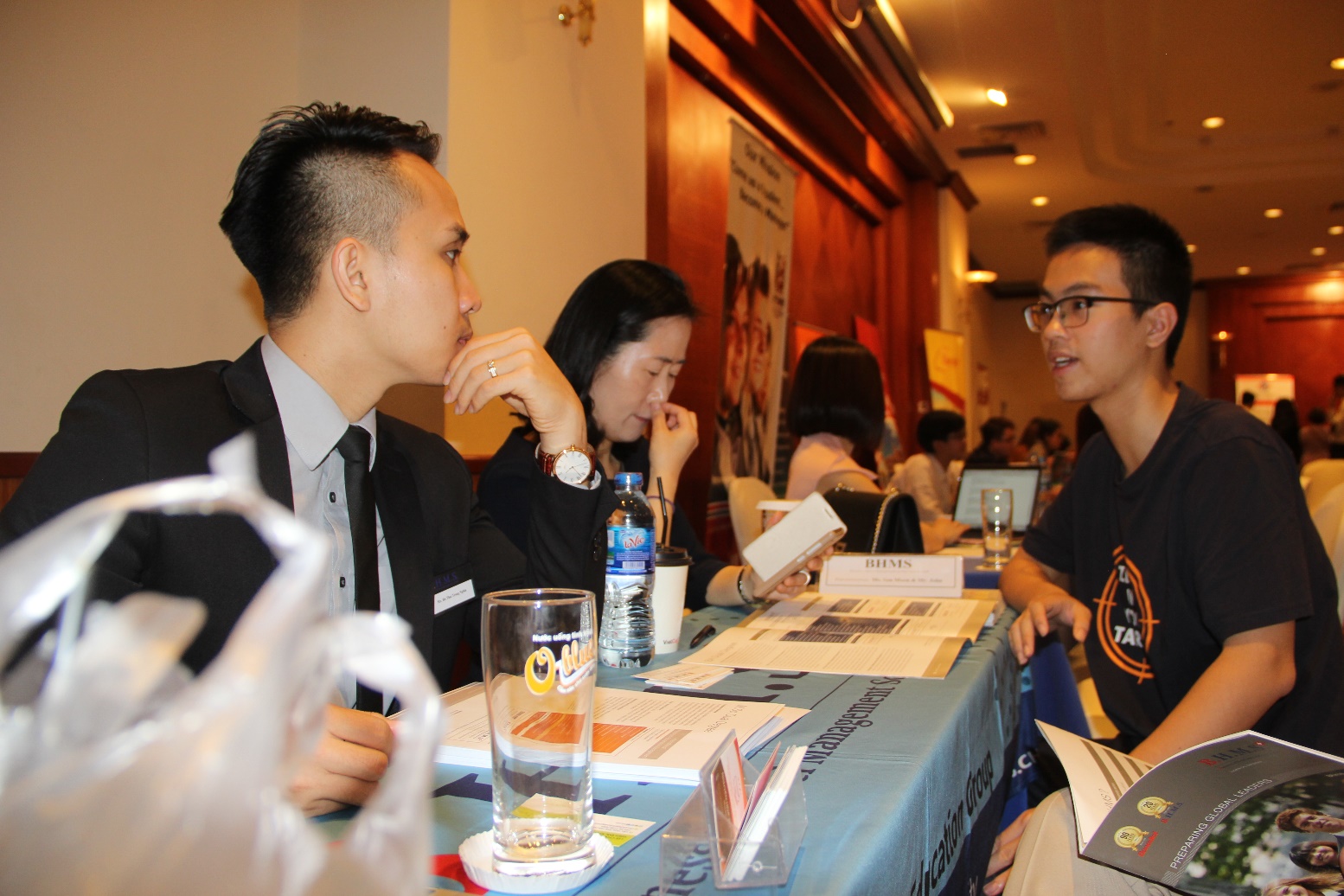 Phỏng vấn nhận học bổng 150 triệu đồng cùng trường BHMS Thụy Sĩ - Ảnh 2. Phỏng vấn nhận học bổng 150 triệu đồng cùng trường BHMS Thụy Sĩ - Ảnh 2.