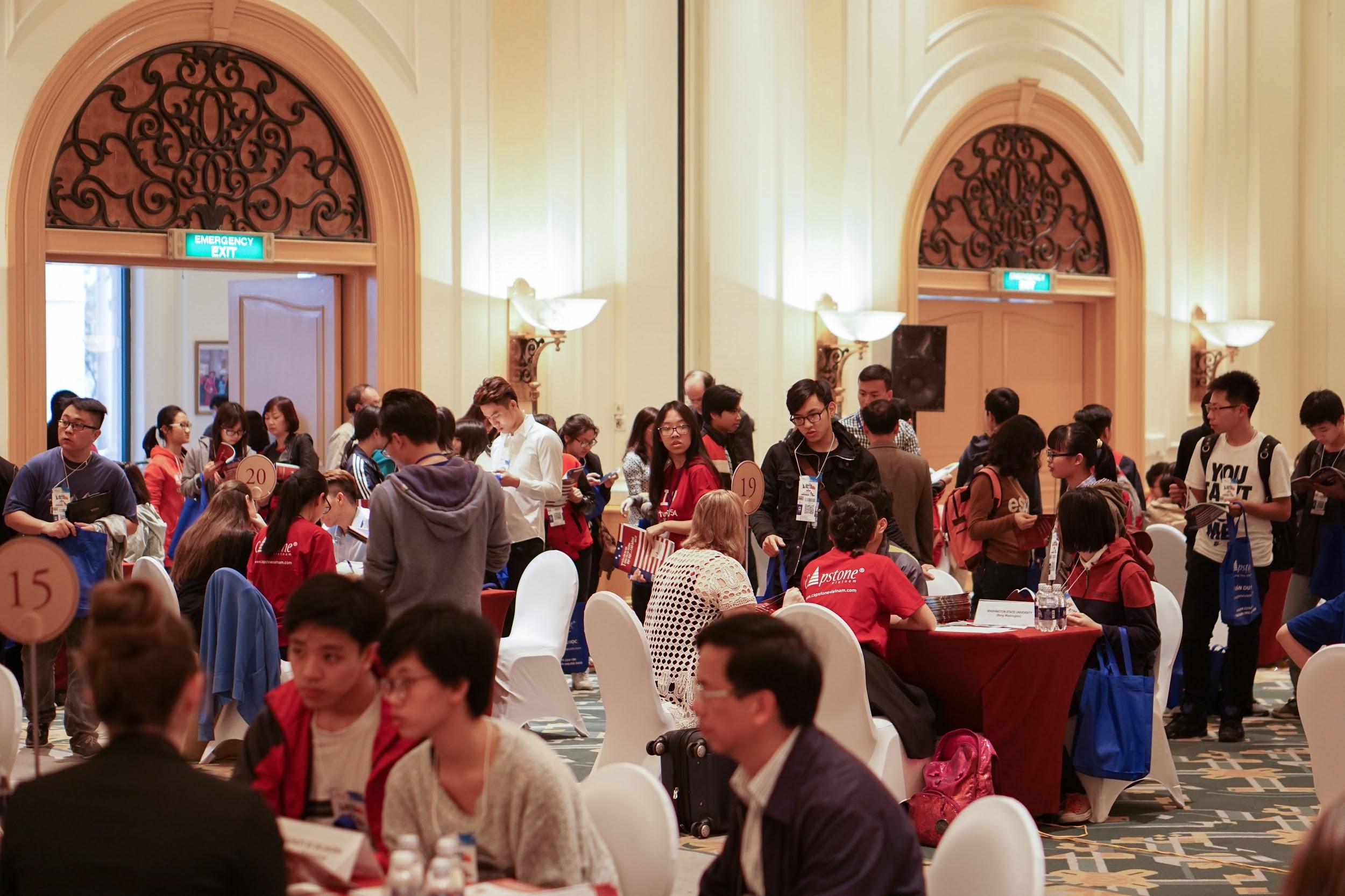 Nhiều cơ hội học tập hấp dẫn tại Triển lãm du học Stydy USA – Đại học và Cao đẳng Hoa Kỳ - Ảnh 2. Nhiều cơ hội học tập hấp dẫn tại Triển lãm du học Stydy USA – Đại học và Cao đẳng Hoa Kỳ - Ảnh 2.