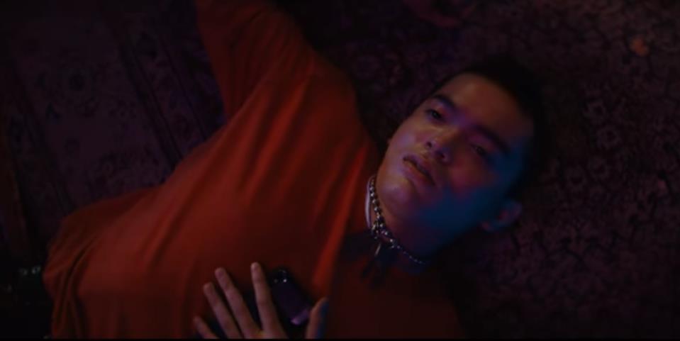 Cán mốc triệu view, Tóc Tiên “nổi loạn” cùng loạt hot face trong MV mới - Ảnh 6. Cán mốc triệu view, Tóc Tiên “nổi loạn” cùng loạt hot face trong MV mới - Ảnh 6.