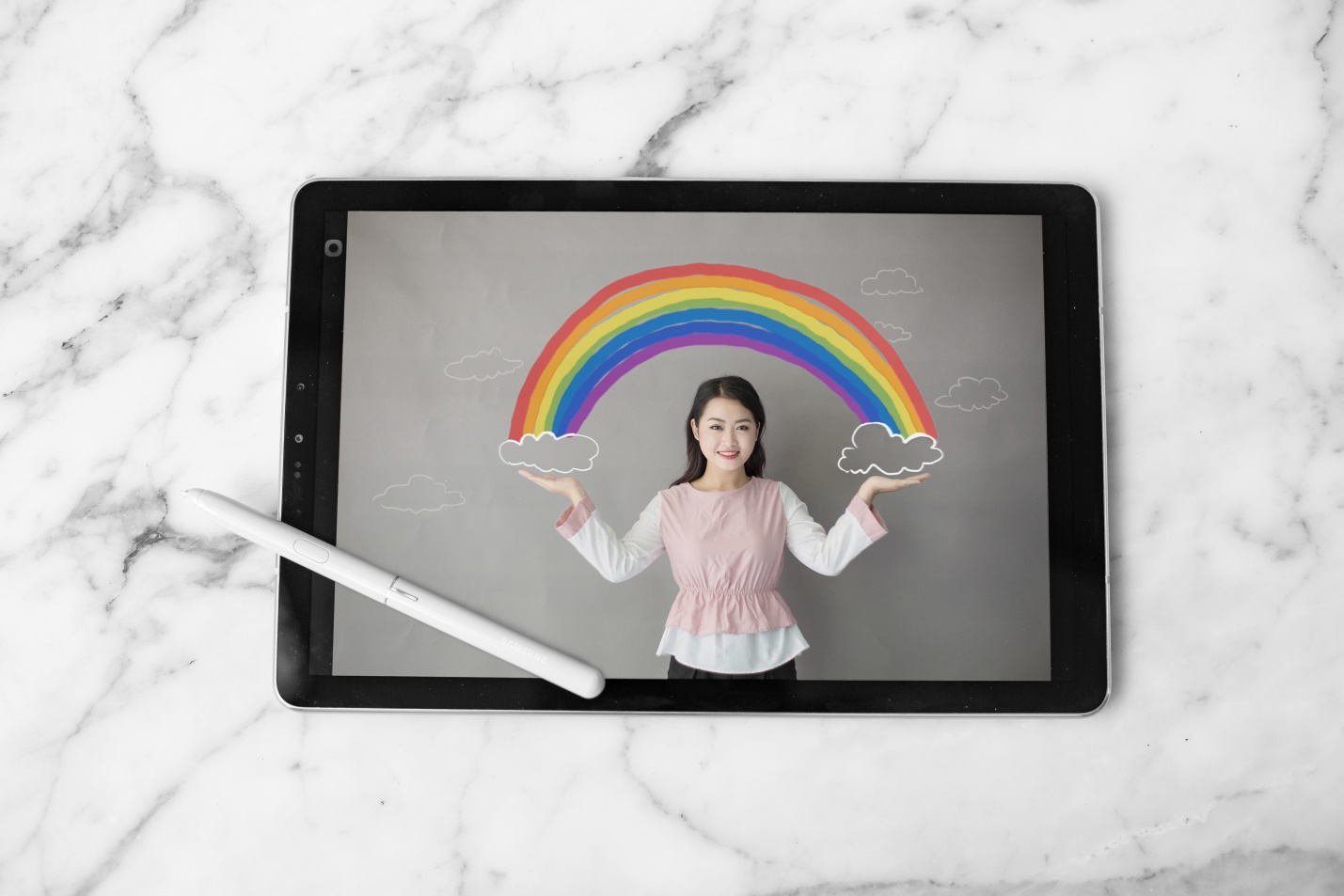 Bất ngờ với tài năng sửa ảnh đậm chất nghệ bằng bút S Pen của giới trẻ - Ảnh 1. Bất ngờ với tài năng sửa ảnh đậm chất nghệ bằng bút S Pen của giới trẻ - Ảnh 1.