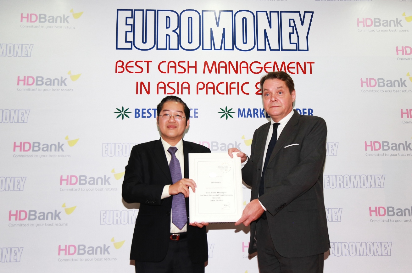 HDBANK nhận giải: Ngân hàng có dịch vụ quản lý tiền mặt tốt nhất châu Á, Thái Bình Dương năm 2018 - Ảnh 1. HDBANK nhận giải: Ngân hàng có dịch vụ quản lý tiền mặt tốt nhất châu Á, Thái Bình Dương năm 2018 - Ảnh 1.