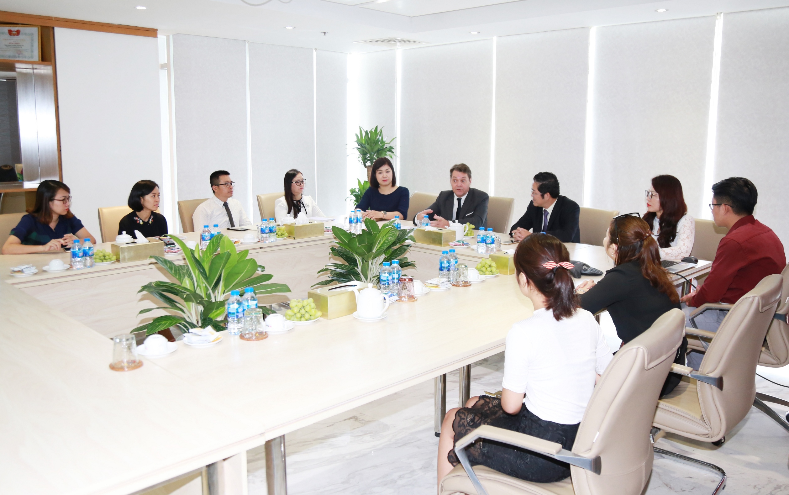 HDBANK nhận giải: Ngân hàng có dịch vụ quản lý tiền mặt tốt nhất châu Á, Thái Bình Dương năm 2018 - Ảnh 4. HDBANK nhận giải: Ngân hàng có dịch vụ quản lý tiền mặt tốt nhất châu Á, Thái Bình Dương năm 2018 - Ảnh 4.