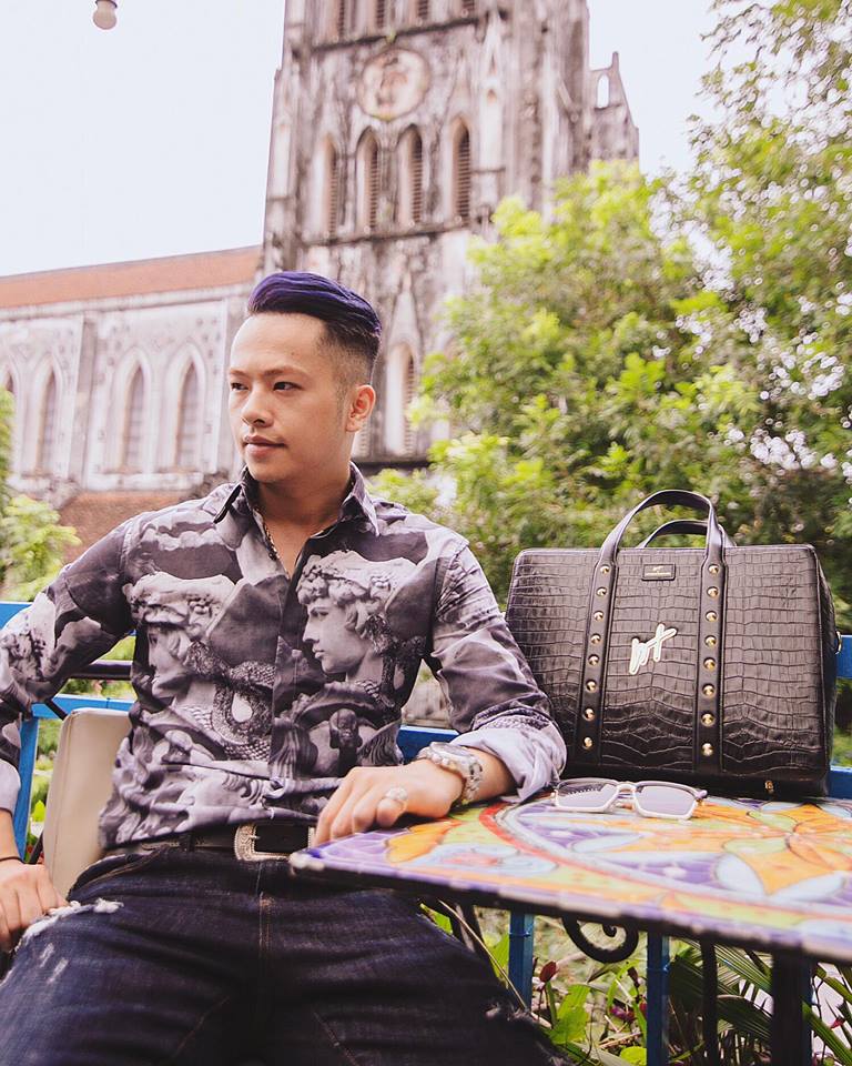 Lưu Đăng Khánh Việt: Nghề thiết kế thời trang đối với tôi là cả một bầu trời đam mê mà tôi sẵn sàng đánh đổi - Ảnh 4. Lưu Đăng Khánh Việt: Nghề thiết kế thời trang đối với tôi là cả một bầu trời đam mê mà tôi sẵn sàng đánh đổi - Ảnh 4.