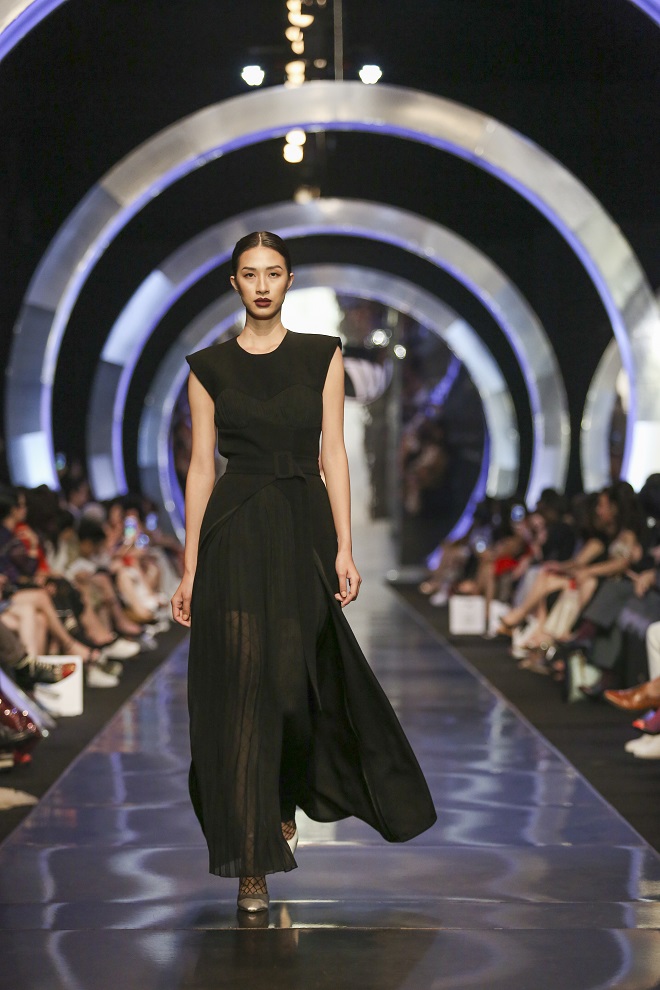 Xu hướng tương lai cùng âm hưởng châu Âu kết hợp trong BST IVY moda Fall Winter 2018 - Ảnh 5. Xu hướng tương lai cùng âm hưởng châu Âu kết hợp trong BST IVY moda Fall Winter 2018 - Ảnh 5.