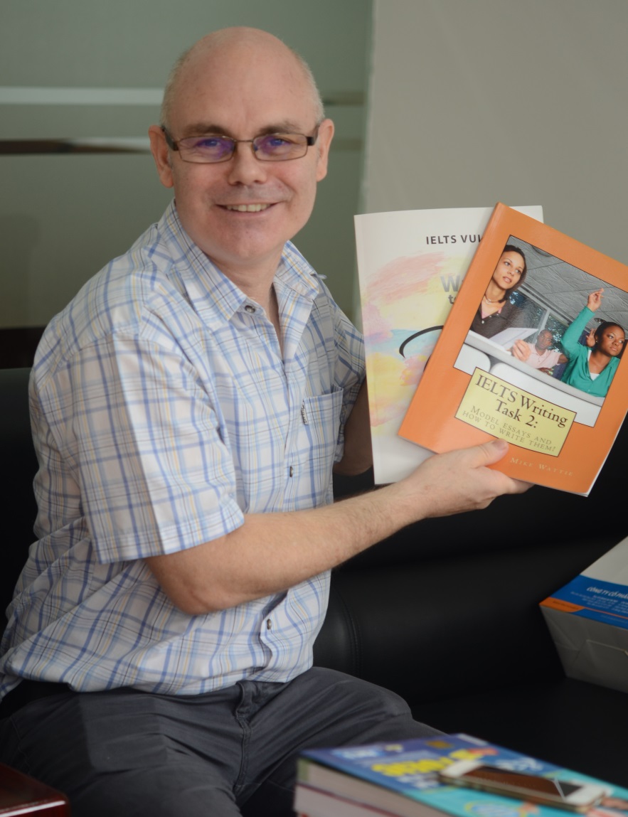 Review bộ sách luyện thi IELTS MIKE - Ảnh 1. Review bộ sách luyện thi IELTS MIKE - Ảnh 1.