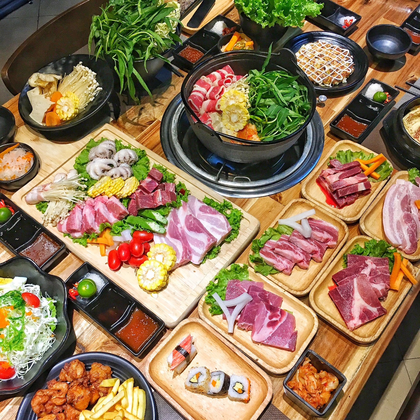 Mr.Yaki nướng tảng Nhật - Hàn trong lòng Hà Nội - Ảnh 5. Mr.Yaki nướng tảng Nhật - Hàn trong lòng Hà Nội - Ảnh 5.