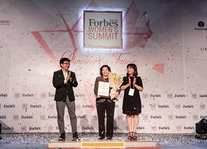 Tổng giám đốc Vinamilk được Forbes Việt Nam vinh danh “Thành tựu trọn đời” - Ảnh 2. Tổng giám đốc Vinamilk được Forbes Việt Nam vinh danh “Thành tựu trọn đời” - Ảnh 2.
