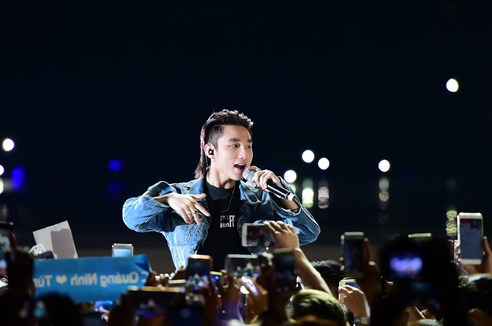Hit triệu views nào sẽ được Sơn Tùng M-TP, Tóc Tiên, Hà Hồ, Đông Nhi cùng các nghệ sĩ hàng đầu trình diễn tại FWD Music Fest? - Ảnh 2. Hit triệu views nào sẽ được Sơn Tùng M-TP, Tóc Tiên, Hà Hồ, Đông Nhi cùng các nghệ sĩ hàng đầu trình diễn tại FWD Music Fest? - Ảnh 2.