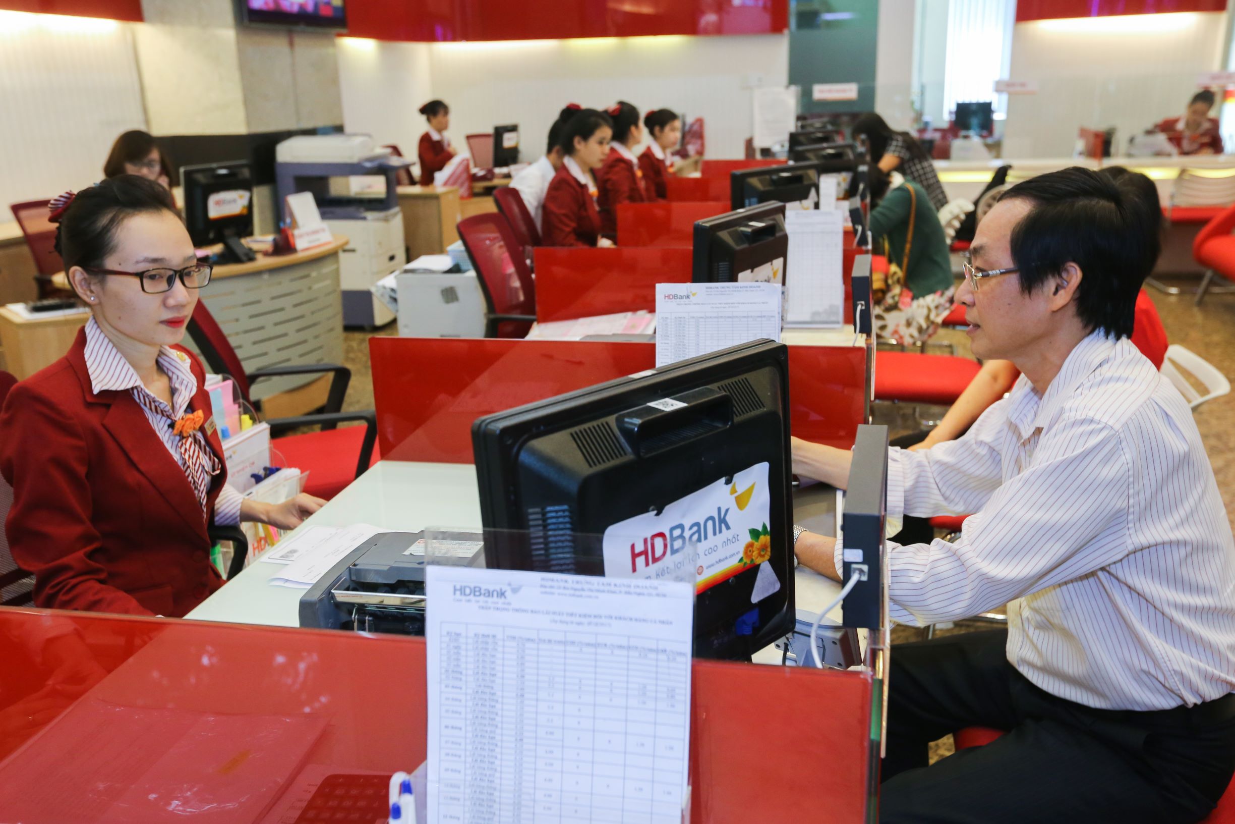 “Trọn gói combo, vô tư giao dịch” với gói phí dịch vụ tài khoản doanh nghiệp tại HDBank - Ảnh 1. “Trọn gói combo, vô tư giao dịch” với gói phí dịch vụ tài khoản doanh nghiệp tại HDBank - Ảnh 1.