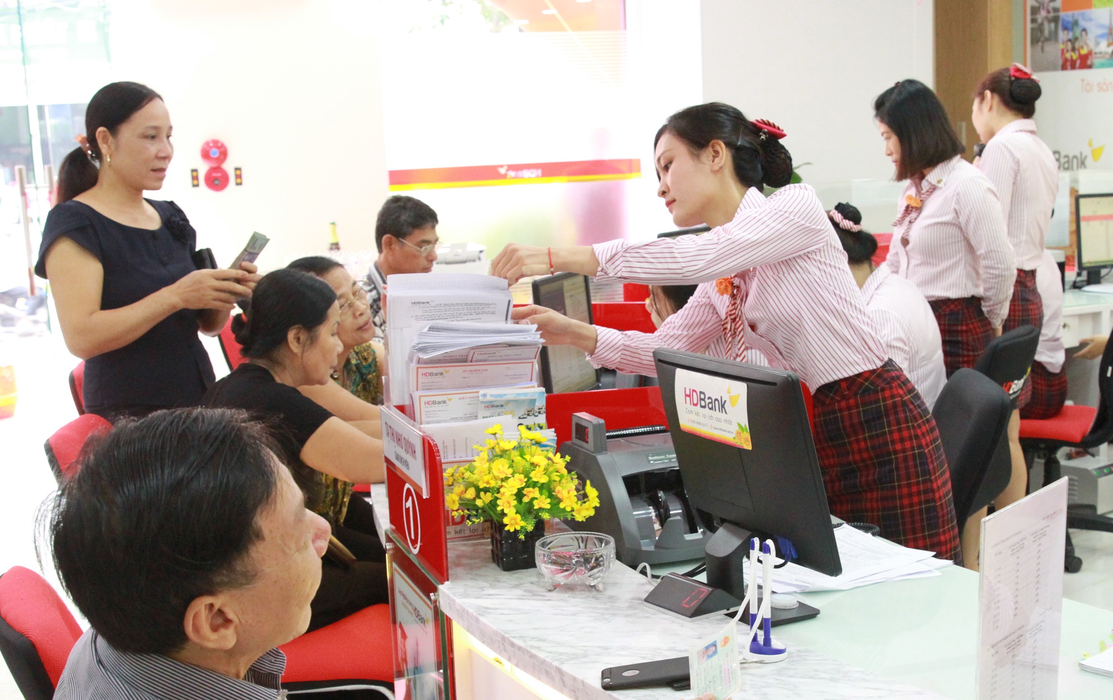 HDBank khai trương chi nhánh Vĩnh Phúc - Ảnh 2. HDBank khai trương chi nhánh Vĩnh Phúc - Ảnh 2.
