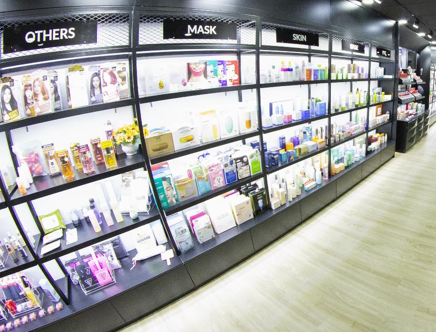 Có một studio đúng nghĩa “hố đen” của con gái: Thử tẹt ga hơn 200 mẫu son, sống ảo mệt nghỉ và bỏ túi vô vàn bí kíp làm đẹp - Ảnh 4. Có một studio đúng nghĩa “hố đen” của con gái: Thử tẹt ga hơn 200 mẫu son, sống ảo mệt nghỉ và bỏ túi vô vàn bí kíp làm đẹp - Ảnh 4.