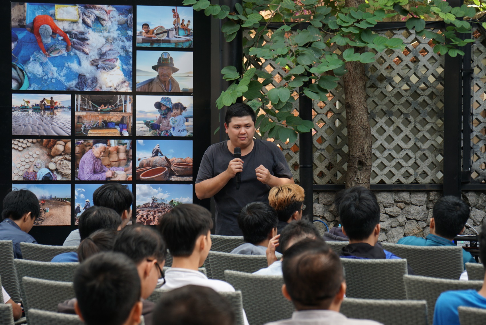 Người dùng nhận xét gì về bộ đôi Realme 2 Series vừa chính thức lên kệ? - Ảnh 2. Người dùng nhận xét gì về bộ đôi Realme 2 Series vừa chính thức lên kệ? - Ảnh 2.