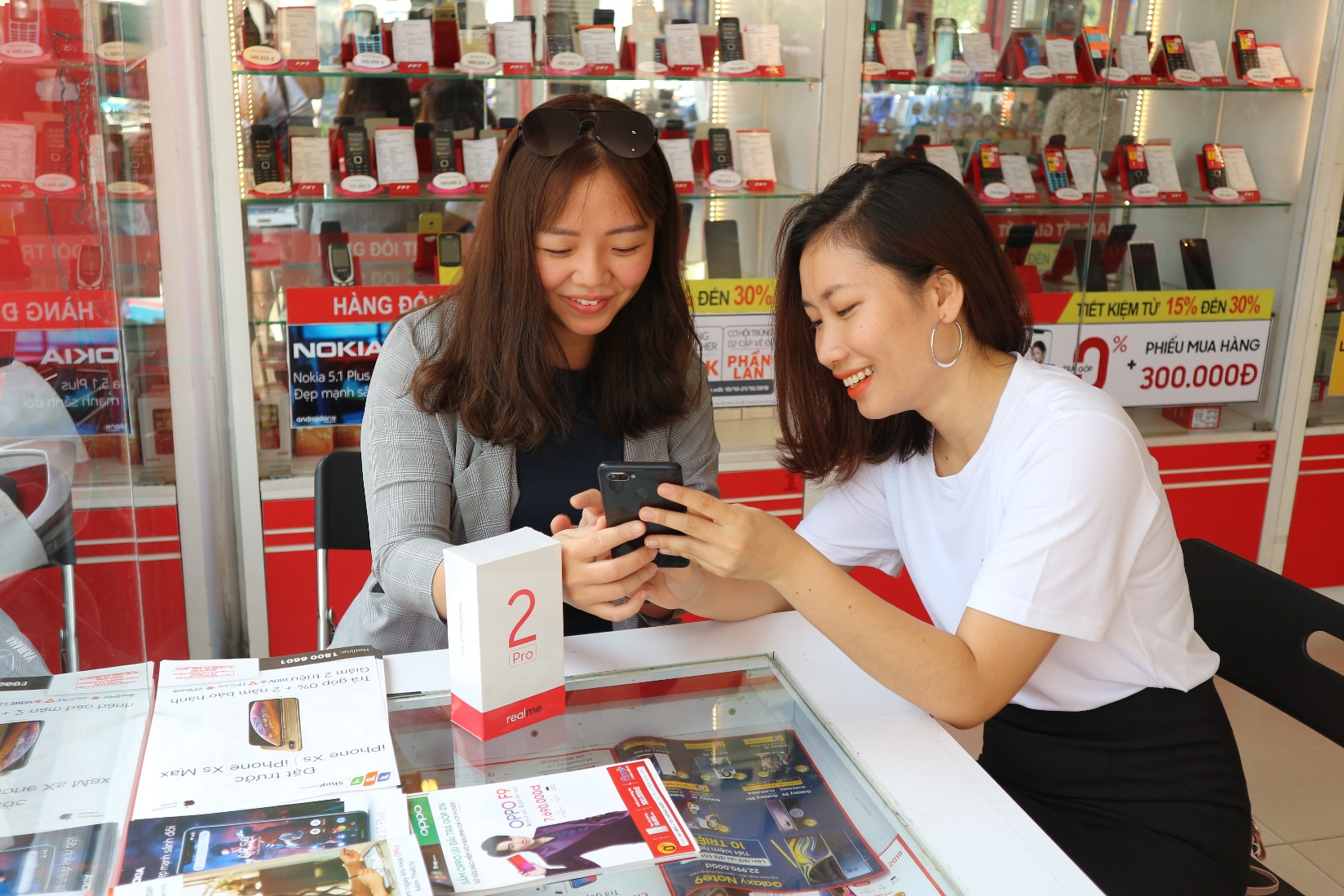 Người dùng nhận xét gì về bộ đôi Realme 2 Series vừa chính thức lên kệ? - Ảnh 4. Người dùng nhận xét gì về bộ đôi Realme 2 Series vừa chính thức lên kệ? - Ảnh 4.
