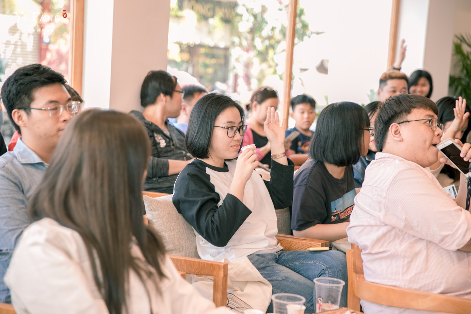 Han Sara đang mê mẩn thương hiệu trà sữa nào nhất? - Ảnh 5. Han Sara đang mê mẩn thương hiệu trà sữa nào nhất? - Ảnh 5.
