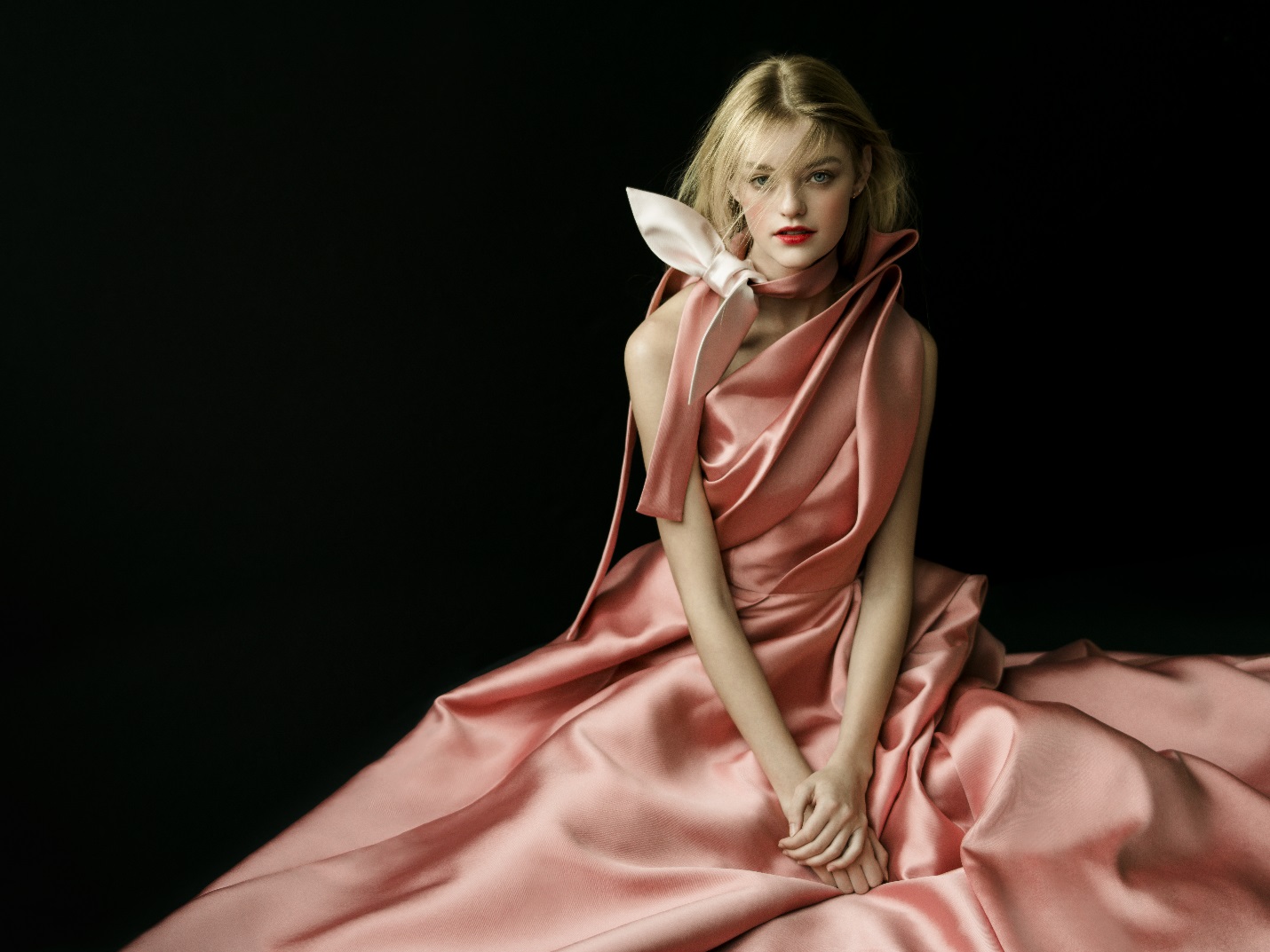 Willow Hand – Gương mặt Campaign của Prada, Anna Sui trở thành nàng thơ mới của PHUONG MY - Ảnh 1. Willow Hand – Gương mặt Campaign của Prada, Anna Sui trở thành nàng thơ mới của PHUONG MY - Ảnh 1.