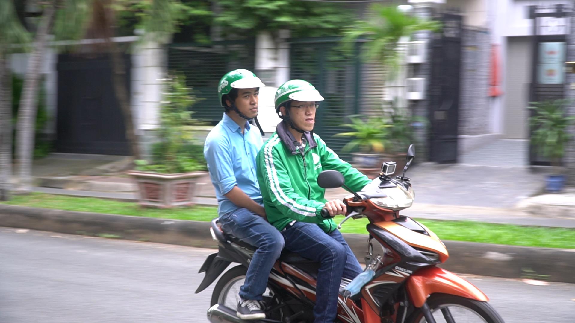 Cuộc đời cơ cực của chàng thạc sĩ 9x với gương mặt dị tật: “Tôi chỉ dám đi chạy xe, phụ quán, rửa chén vì ai cũng chê xấu xí” - Ảnh 1. Cuộc đời cơ cực của chàng thạc sĩ 9x với gương mặt dị tật: “Tôi chỉ dám đi chạy xe, phụ quán, rửa chén vì ai cũng chê xấu xí” - Ảnh 1.