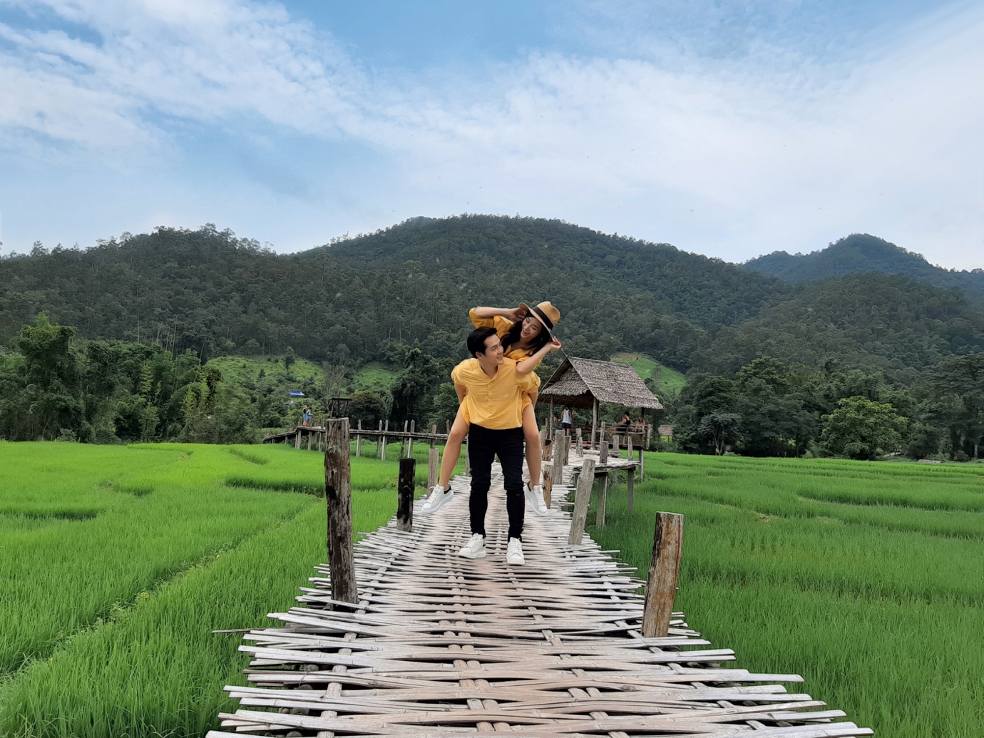 Có một Thái Lan xanh bát ngát trong chuyến đi của Đông Nhi, Ông Cao Thắng - Ảnh 2. Có một Thái Lan xanh bát ngát trong chuyến đi của Đông Nhi, Ông Cao Thắng - Ảnh 2.