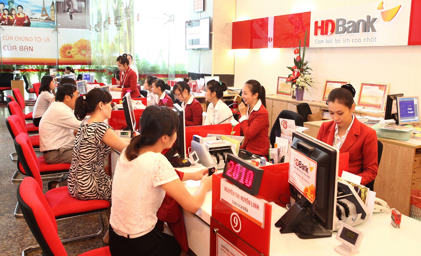 Sử dụng thẻ HDBank Visa được hoàn tiền đến 1 triệu đồng - Ảnh 1. Sử dụng thẻ HDBank Visa được hoàn tiền đến 1 triệu đồng - Ảnh 1.