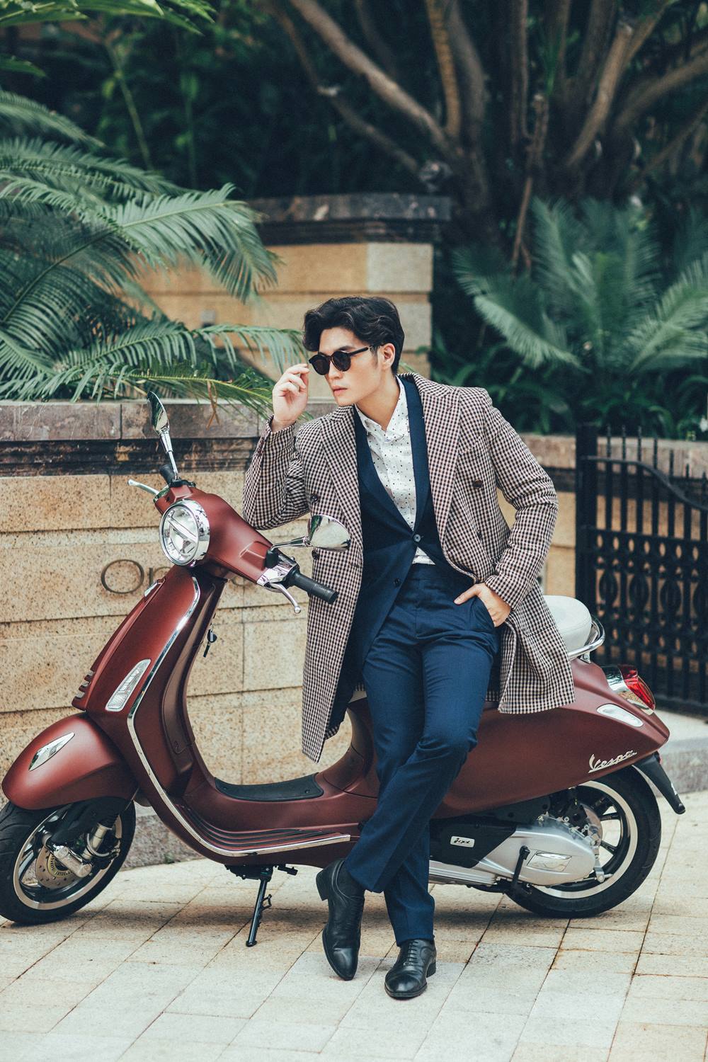 Cặp đôi hot hit Huy Trần – Thảo Nhi Lê lại khiến cư dân mạng “phát sốt” với phong cách sang chảnh - Ảnh 10. Cặp đôi hot hit Huy Trần – Thảo Nhi Lê lại khiến cư dân mạng “phát sốt” với phong cách sang chảnh - Ảnh 10.