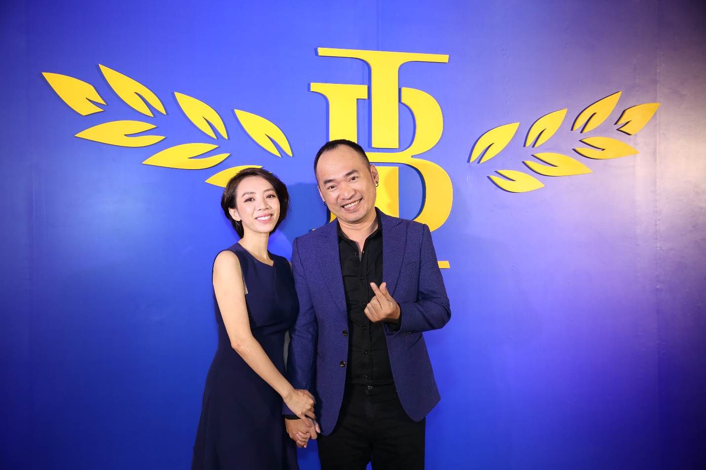Học hỏi bí kíp “nóng” của Tiến Luật khiến Thu Trang mê mệt - Ảnh 1. Học hỏi bí kíp “nóng” của Tiến Luật khiến Thu Trang mê mệt - Ảnh 1.