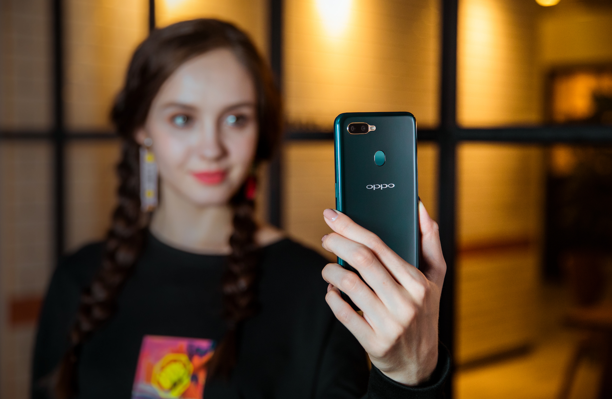OPPO A7 - Lựa chọn mới cho giới trẻ sắp lên kệ trong tháng 11, giá dưới 6 triệu đồng - Ảnh 3. OPPO A7 - Lựa chọn mới cho giới trẻ sắp lên kệ trong tháng 11, giá dưới 6 triệu đồng - Ảnh 3.