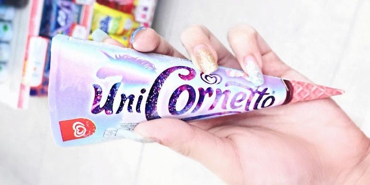 Sốt xình xịch với trào lưu gây bão UniCornetto khiến giới trẻ hai miền xếp hàng chờ mua - Ảnh 16. Sốt xình xịch với trào lưu gây bão UniCornetto khiến giới trẻ hai miền xếp hàng chờ mua - Ảnh 16.