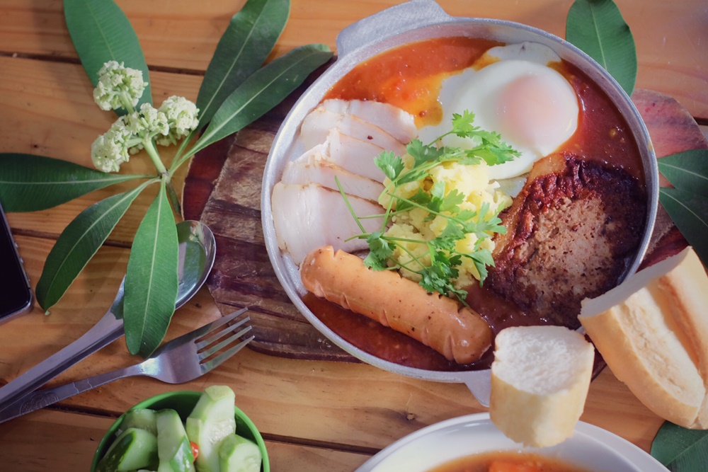 Giải mã công thức món bánh mì chảo siêu ngon, làm ấm lòng teen Hà Nội mỗi khi gió lạnh ùa về - Ảnh 1. Giải mã công thức món bánh mì chảo siêu ngon, làm ấm lòng teen Hà Nội mỗi khi gió lạnh ùa về - Ảnh 1.