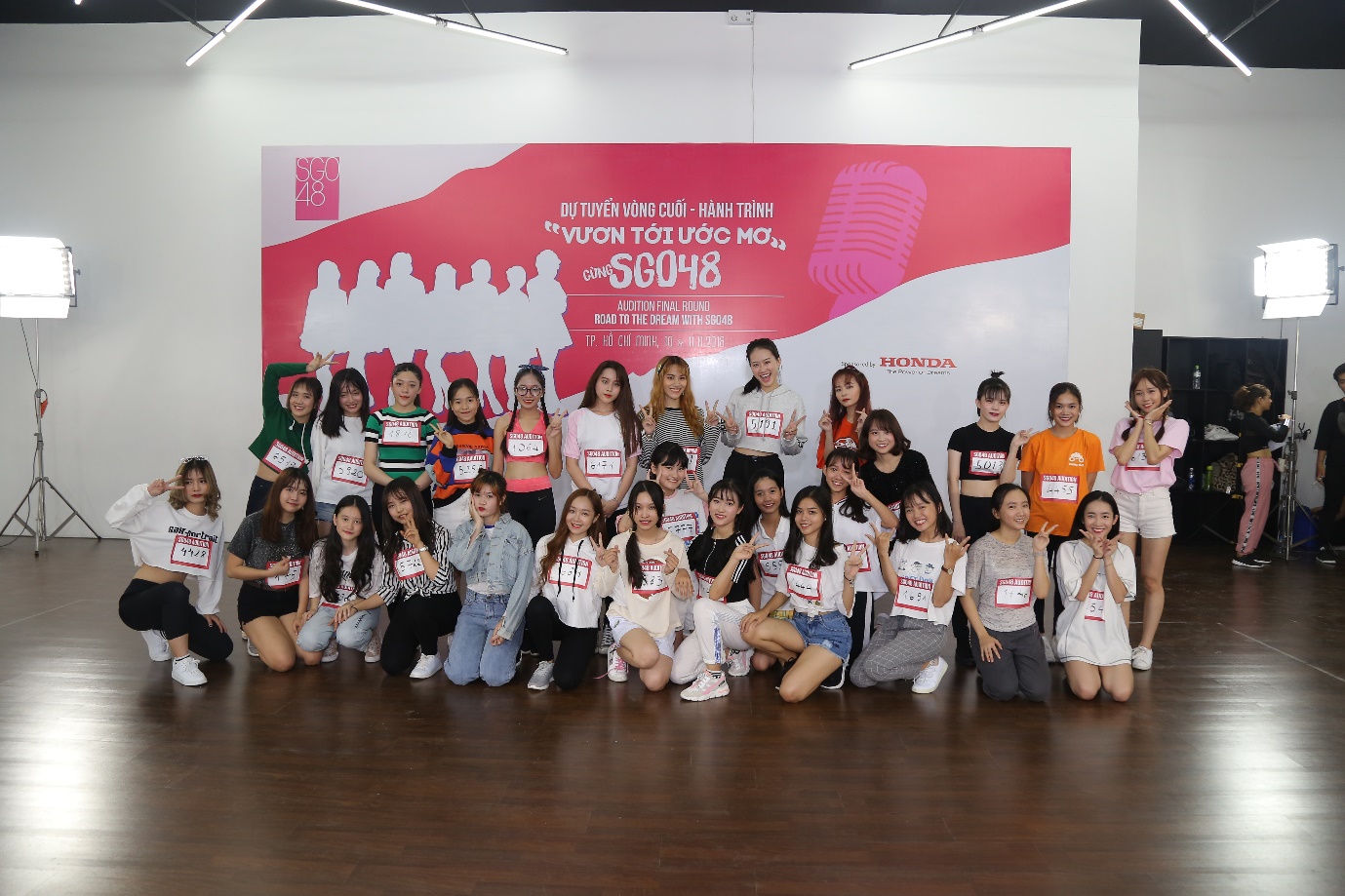 Takeshi Kise: “AKB48 rất mong chờ được đến Việt Nam để gặp gỡ và đứng cùng sân khấu với SGO48” - Ảnh 9. Takeshi Kise: “AKB48 rất mong chờ được đến Việt Nam để gặp gỡ và đứng cùng sân khấu với SGO48” - Ảnh 9.