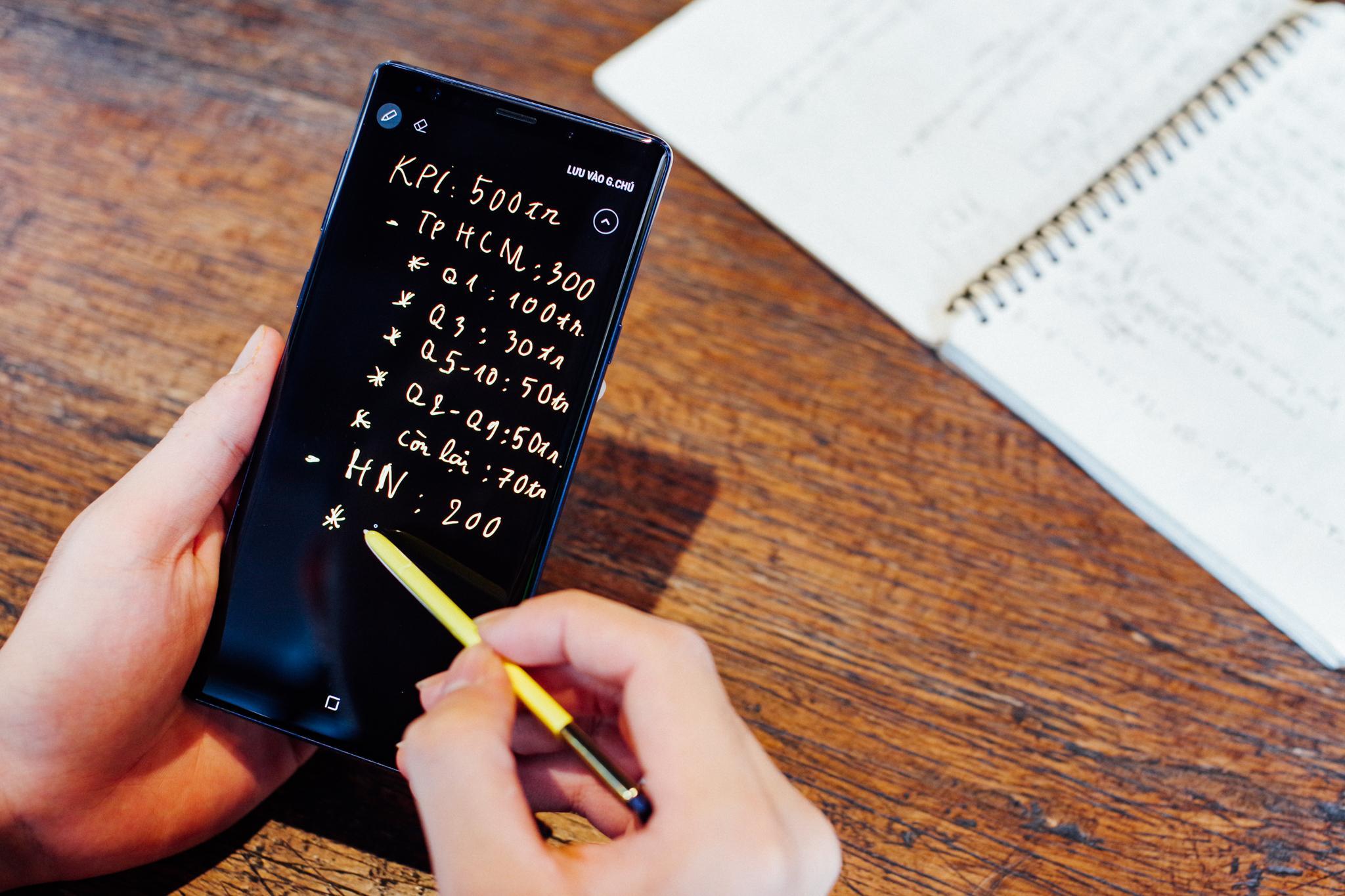 Mua smartphone vì muốn chụp ảnh đẹp, chàng trai này bất ngờ khi thấy công việc cũng tốt hơn - Ảnh 6. Mua smartphone vì muốn chụp ảnh đẹp, chàng trai này bất ngờ khi thấy công việc cũng tốt hơn - Ảnh 6.