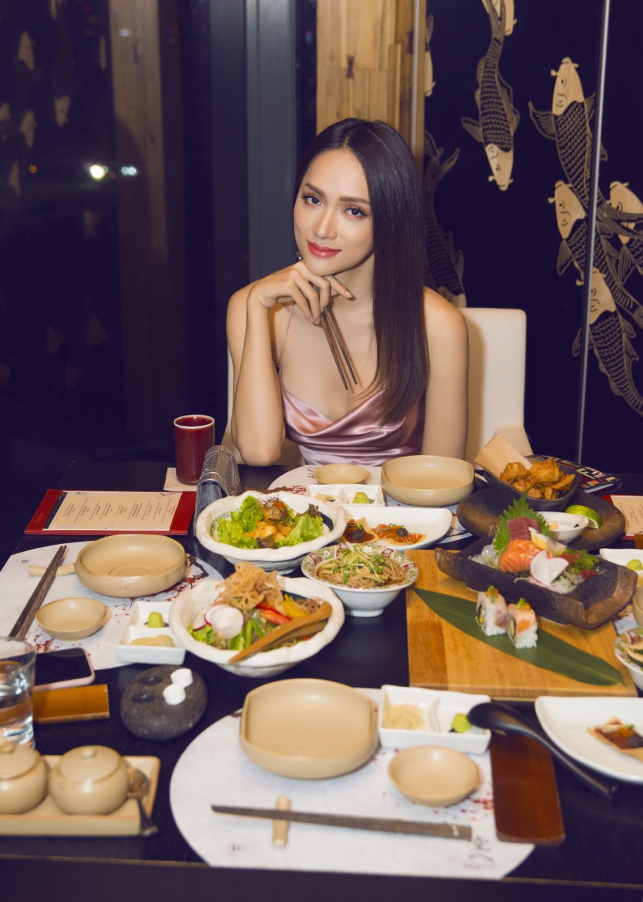 Thực đơn mới nhà hàng Nhật Bản này có gì đặc biệt mà Hương Giang Idol, Angela Phương Trinh đều tấm tắc khen ngợi? - Ảnh 3. Thực đơn mới nhà hàng Nhật Bản này có gì đặc biệt mà Hương Giang Idol, Angela Phương Trinh đều tấm tắc khen ngợi? - Ảnh 3.