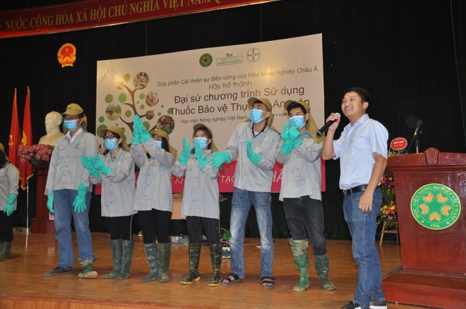 Sử dụng thuốc bảo vệ thực vật an toàn và có trách nhiệm - Ảnh 5. Sử dụng thuốc bảo vệ thực vật an toàn và có trách nhiệm - Ảnh 5.