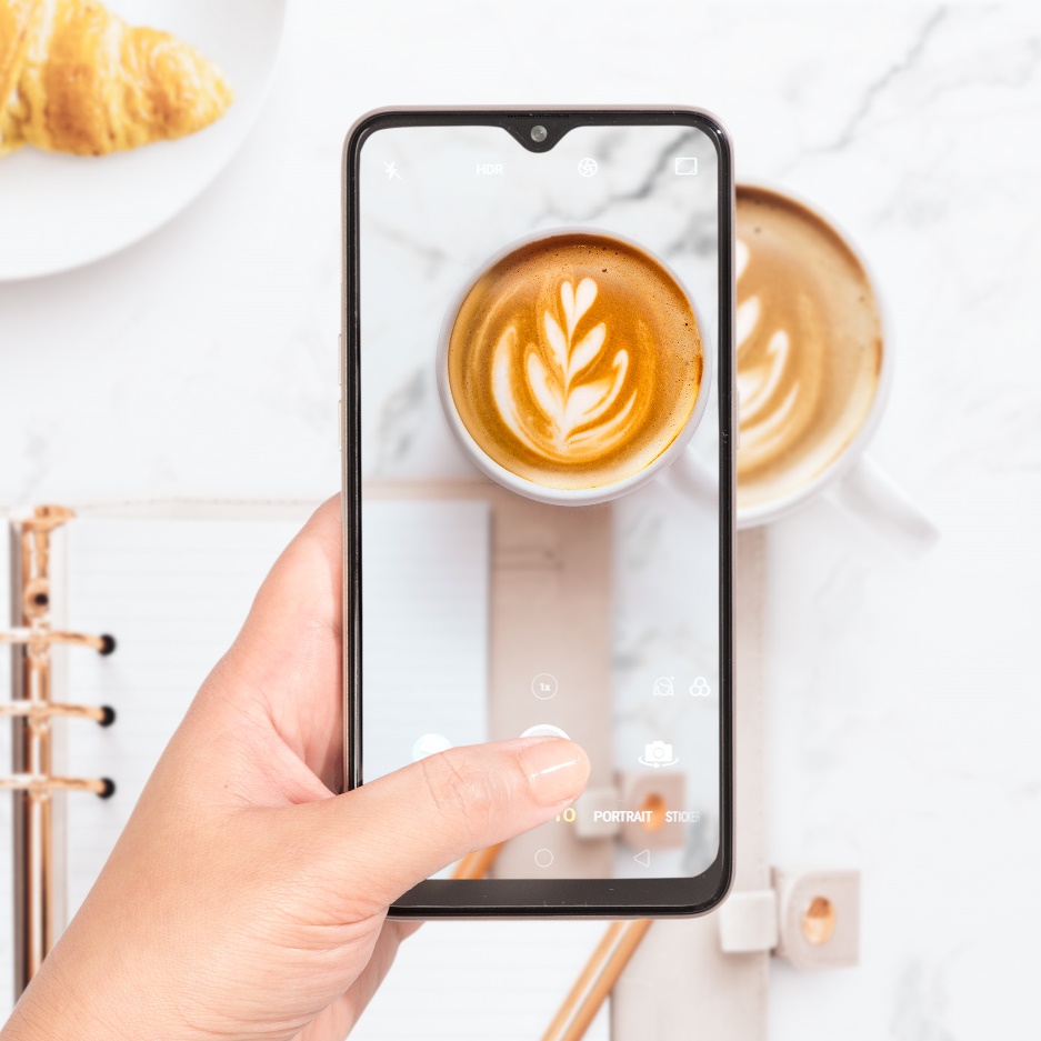 Chỉ với 500.000 đồng đặt trước OPPO A7 thời thượng, sở hữu ngay bộ quà tặng hấp dẫn - Ảnh 3. Chỉ với 500.000 đồng đặt trước OPPO A7 thời thượng, sở hữu ngay bộ quà tặng hấp dẫn - Ảnh 3.