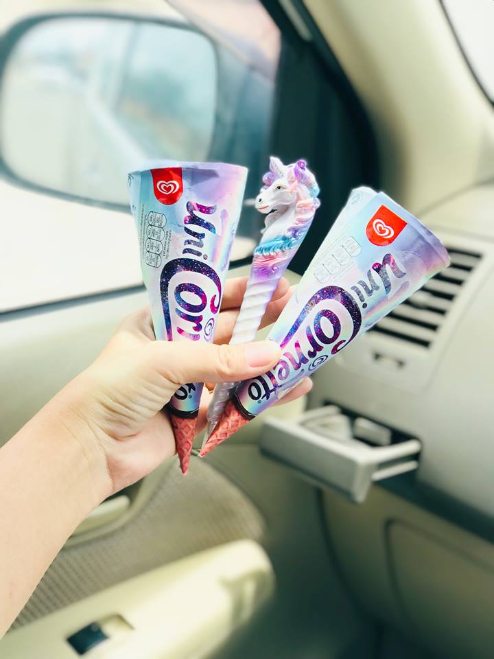 Theo trend kỳ lân đang hot khắp thế giới, giới trẻ Việt cũng thi nhau check-in cùng loại kem này - Ảnh 4. Theo trend kỳ lân đang hot khắp thế giới, giới trẻ Việt cũng thi nhau check-in cùng loại kem này - Ảnh 4.