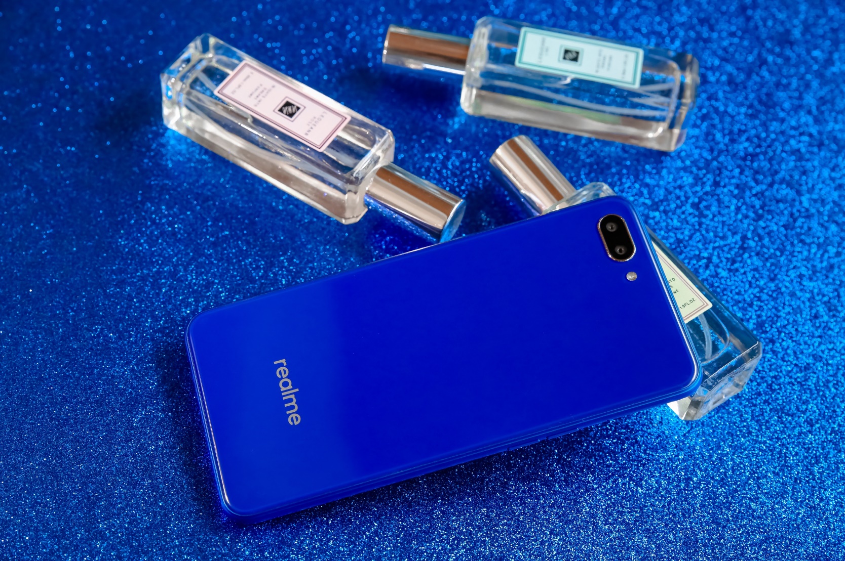 Realme C1 phiên bản màu xanh chính thức được bán ra từ ngày 26/11 trên kênh online của TGDĐ và FPT Shop - Ảnh 7. Realme C1 phiên bản màu xanh chính thức được bán ra từ ngày 26/11 trên kênh online của TGDĐ và FPT Shop - Ảnh 7.
