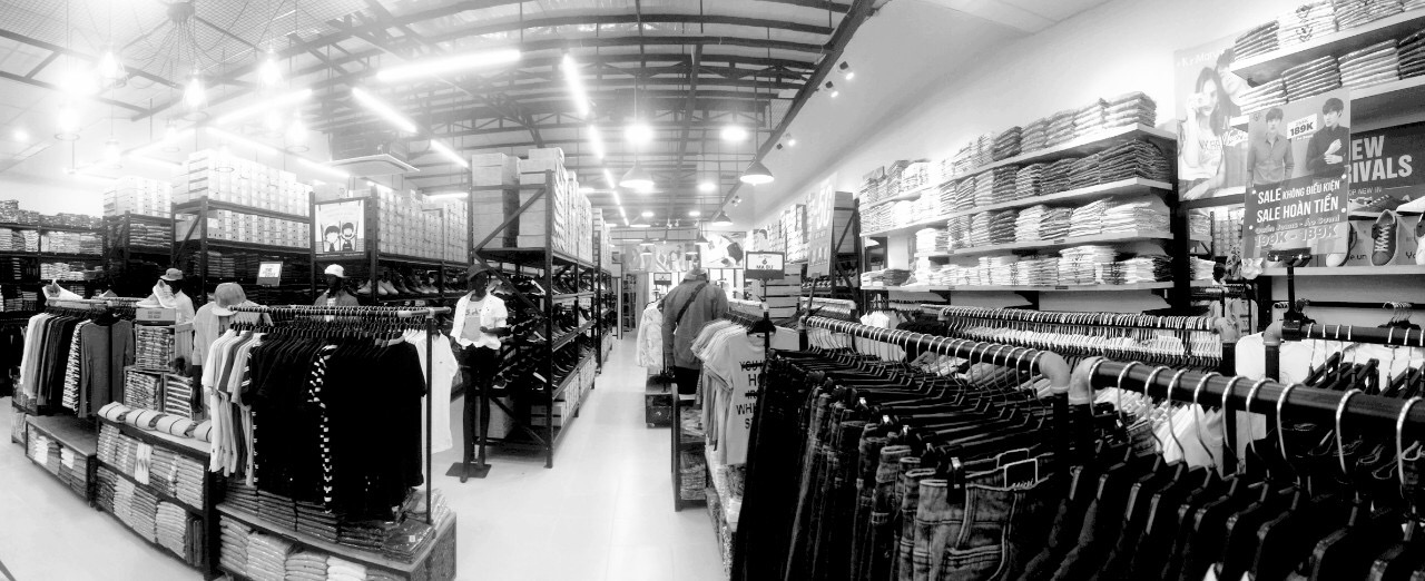 Giới trẻ Sài thành săn áo thun xịn giá rẻ ở đâu? - Ảnh 7. Giới trẻ Sài thành săn áo thun xịn giá rẻ ở đâu? - Ảnh 7.