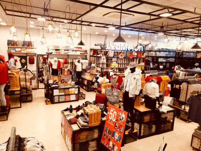 Giới trẻ Sài thành săn áo thun xịn giá rẻ ở đâu? - Ảnh 9. Giới trẻ Sài thành săn áo thun xịn giá rẻ ở đâu? - Ảnh 9.