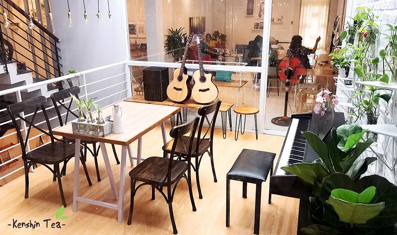 Giới trẻ Sài thành săn áo thun xịn giá rẻ ở đâu? - Ảnh 13. Giới trẻ Sài thành săn áo thun xịn giá rẻ ở đâu? - Ảnh 13.