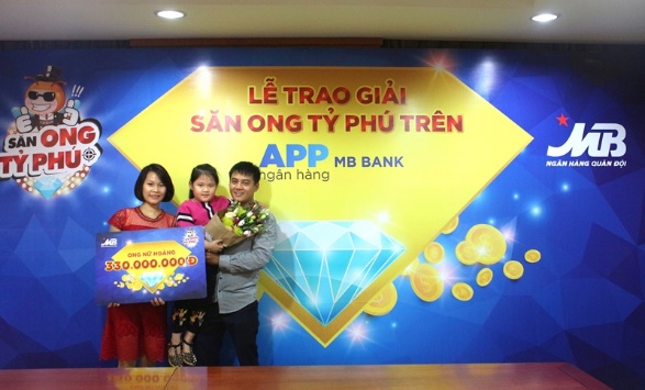 Khách hàng trúng tới 330 triệu đồng khi “săn ong tỷ phú” của App Ngân hàng MBBank - Ảnh 2. Khách hàng trúng tới 330 triệu đồng khi “săn ong tỷ phú” của App Ngân hàng MBBank - Ảnh 2.