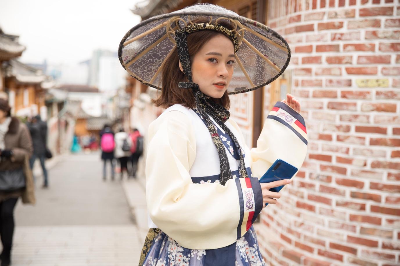 Salim, Mẫn Tiên cùng dàn hotgirl xinh đẹp hội ngộ mỹ nam Jung Hae In tại Hàn Quốc - Ảnh 3. Salim, Mẫn Tiên cùng dàn hotgirl xinh đẹp hội ngộ mỹ nam Jung Hae In tại Hàn Quốc - Ảnh 3.