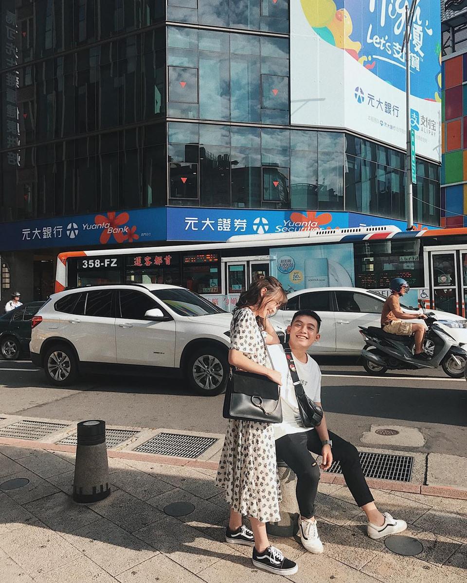 Học ngay “bí kíp” của hotgirl Sun HT: Đi du lịch đều đặn mà tiền vẫn rủng rỉnh khiến nhiều người ghen tị - Ảnh 1. Học ngay “bí kíp” của hotgirl Sun HT: Đi du lịch đều đặn mà tiền vẫn rủng rỉnh khiến nhiều người ghen tị - Ảnh 1.